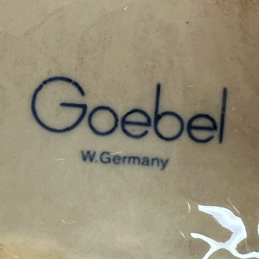 Vintage Goebel Standing German Shepherd Dog Figurine 30022-38 - Picture 10 of 16